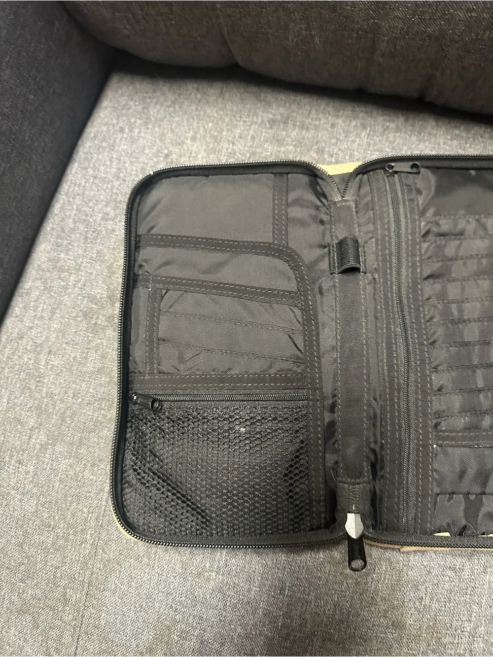 L.L. Bean Tan Nylon Passport ID Card Holder